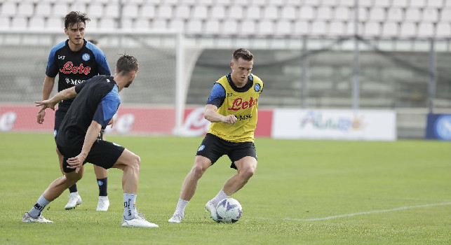 Zielinski sta pensando seriamente al trasferimento al West Ham, offerto contratto monstre: le cifre