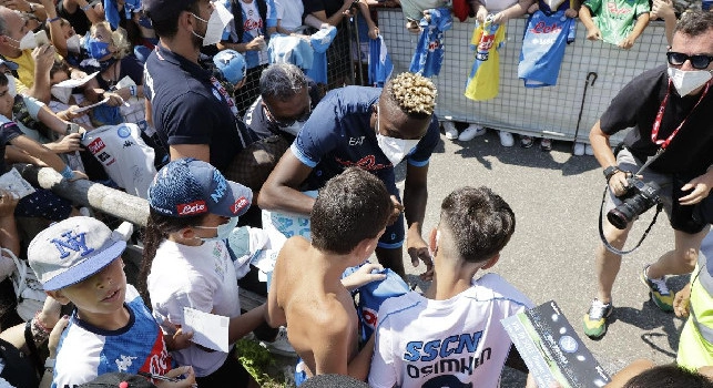 Ritiro Napoli, sessione di foto e autografi per 2 azzurri: svelati luogo e ora