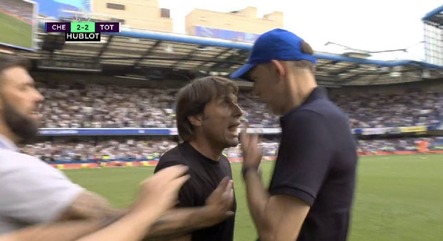 Il Tottenham aggancia il Chelsea all'ultimo secondo, Conte esulta in faccia a Tuchel! Scintille tra i due | FOTO & VIDEO