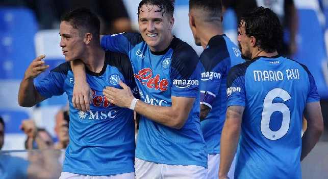 Il giorno dopo Napoli-Spezia: l'angolo da tre punti di Raspadori e le patetiche proteste spezzine