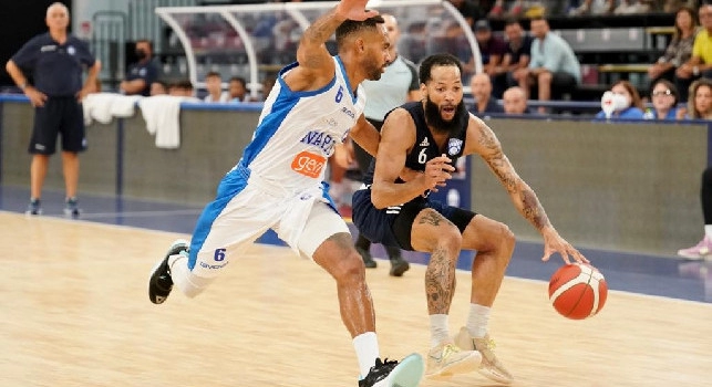 Tezenis Verona-Gevi Napoli Basket 73-69, gli azzurri chiudono al 4° posto il Memorial Brusinelli