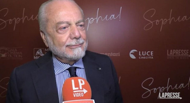 De Laurentiis: Chi prenderei dell'Eintracht? Dico tre nomi ma non farei a cambio con altri