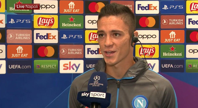 Raspadori a Sky: Affronteremo l'Ajax come all'andata, rientro Osimhen? Si alza il livello. Continuiamo con la mentalità del sacrificio