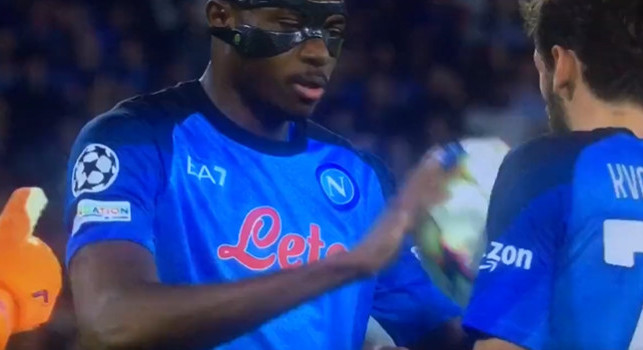 Osimhen Kvara rigore Napoli Ajax