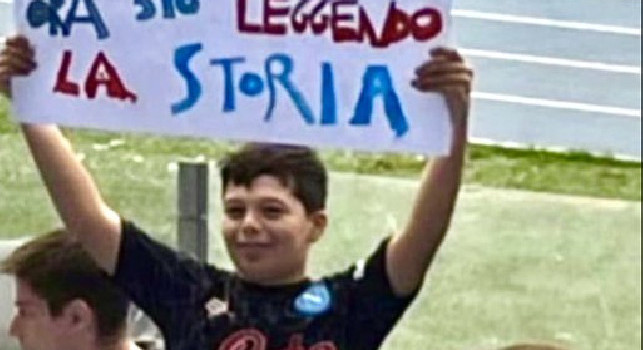 Striscione bambino Napoli