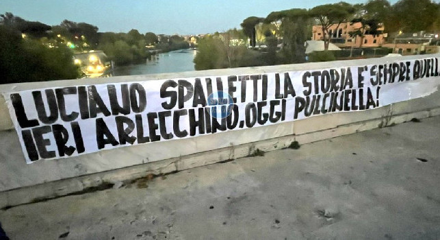 Striscione Spalletti Roma Napoli