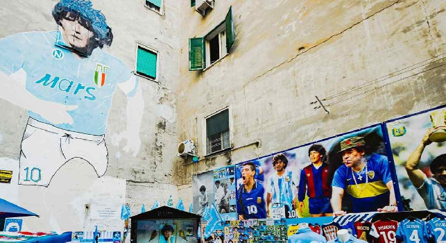 CorSport - Maradona immortale a Napoli: murales in tutta la città e 527 padri che scelsero di chiamare i figli col nome di Diego