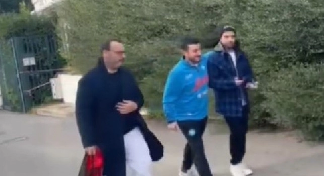 Sorpresa al Training Center Castel Volturno: Insigne torna a salutare squadra e staff | VIDEO