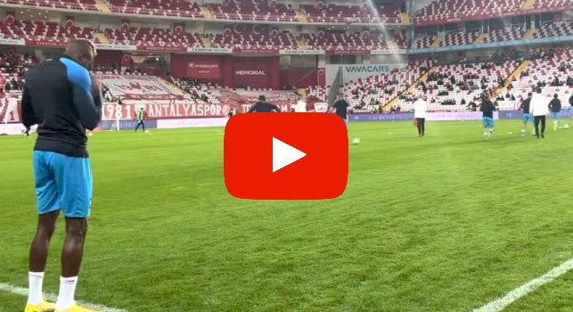 Antalyaspor-Napoli, guardate il 'rituale' di Osimhen prima di entrare in campo | VIDEO CN24
