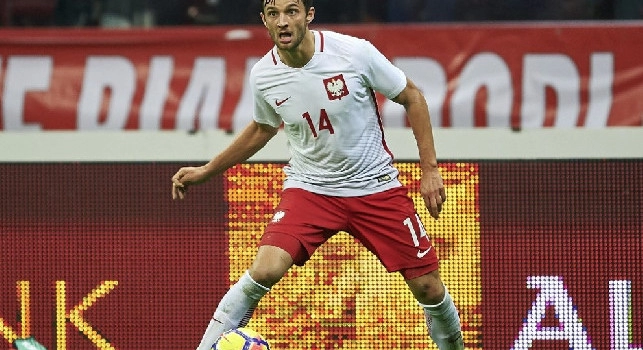 Infortunio Bereszynski, terapia nel ritiro della Polonia | FOTO