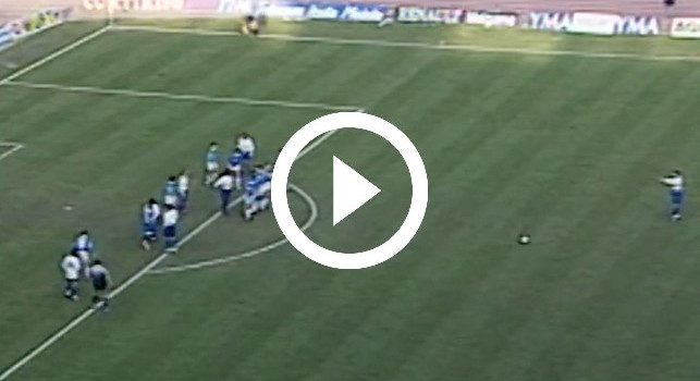 La SSC Napoli ricorda la fantastica punizione di Mihajlovic a Fuorigrotta | VIDEO