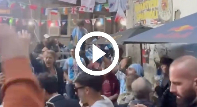 Sembra Buenos Aires ma è Napoli. Increduli a DAZN, festa all'intervallo | VIDEO