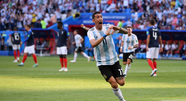 Di Maria mostra il nuovo tatuaggio con la Coppa del Mondo: Sulla pelle per l’eternità | FOTO
