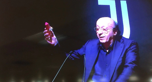 Clamoroso Moggi, si presenta all'Assemblea degli azionisti della Juve: 'regalo' e discorso ad Agnelli, c'entra Calciopoli!