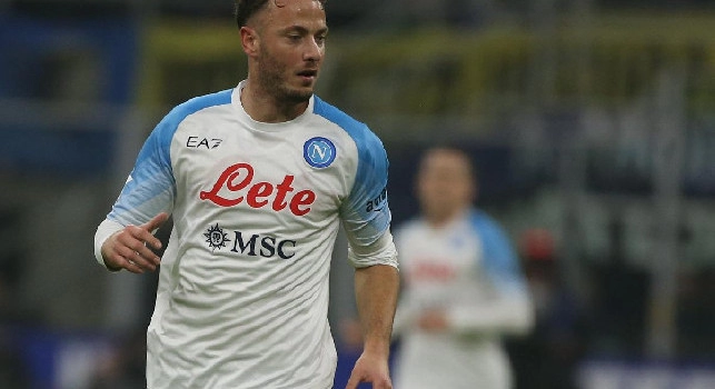 Napoli-Juve 3-1: girata in area di Rrahmani che buca Szczesny!
