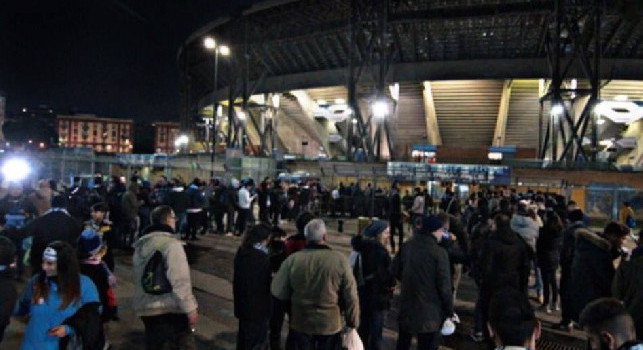 Napoli-Barcellona, l'invito del club ai tifosi: Recatevi in anticipo allo stadio Maradona, tornelli aperti dalle 18