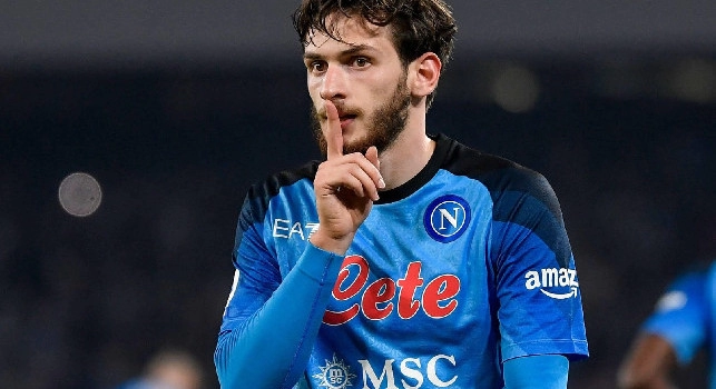 Kvaratskhelia e Osimhen: il Guardian li inserisce nei migliori 100 calciatori del mondo nel 2022