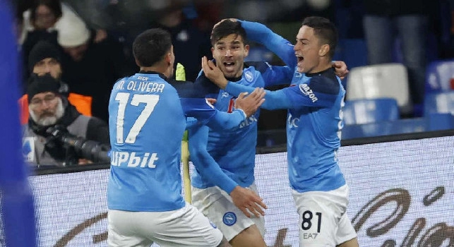 Gazzetta - Quella di Mourinho non era una gufata: il Napoli ha già vinto lo scudetto. Chi lo prende più con questi numeri?