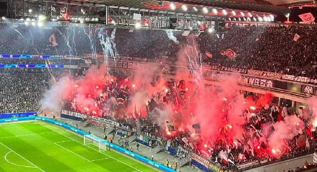 Eintracht-Napoli - Coreografia da brividi dei tifosi tedeschi | FOTO