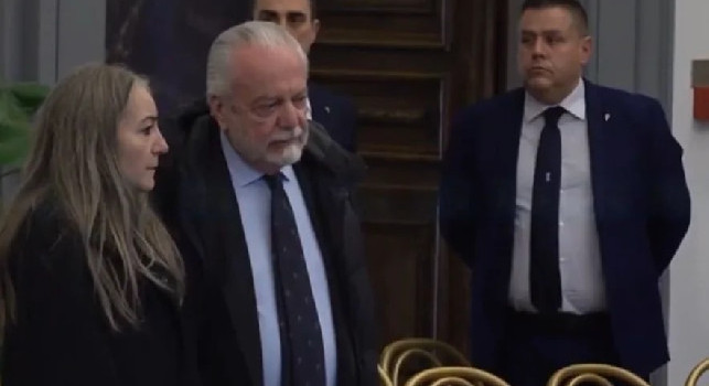 Cm.it - Incontro in corso tra De Laurentiis e i capi ultras: si cerca una via comune