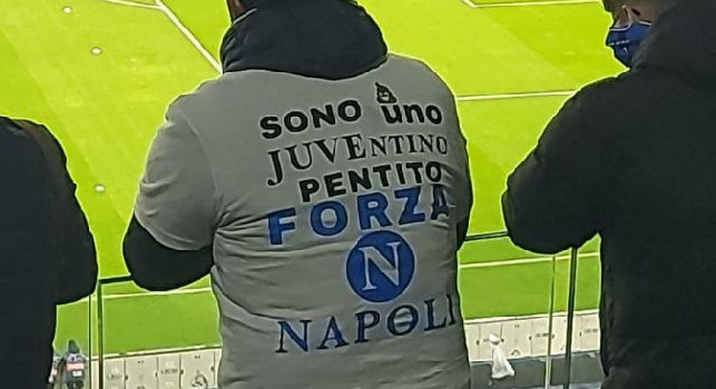 Sono uno juventino pentito: al Maradona spunta un nuovo tifoso del Napoli | FOTO
