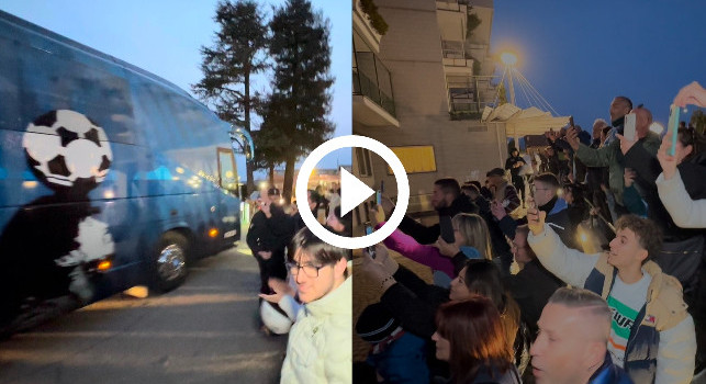Napoli arrivato in hotel a Torino, accoglienza di fuoco: sentite cosa urlano i tifosi! | VIDEO CN24