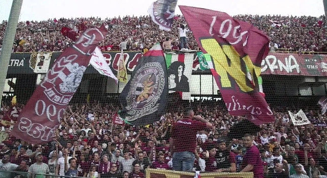 Festa scudetto Napoli, nota choc ultras Salernitana: Niente bandiere a Salerno! Ognuno festeggi a casa sua