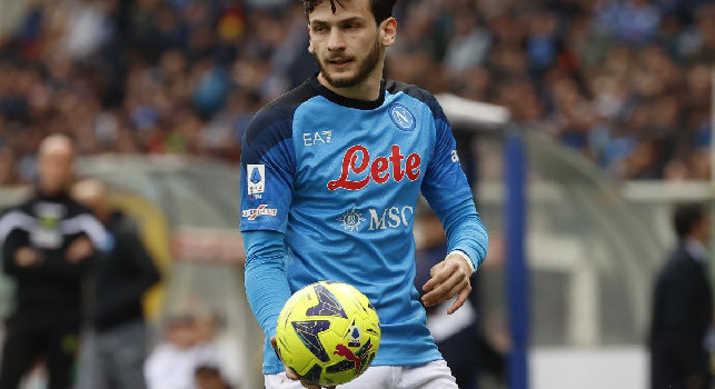 Kvaratskhelia resta al Napoli, definita la strategia di ADL
