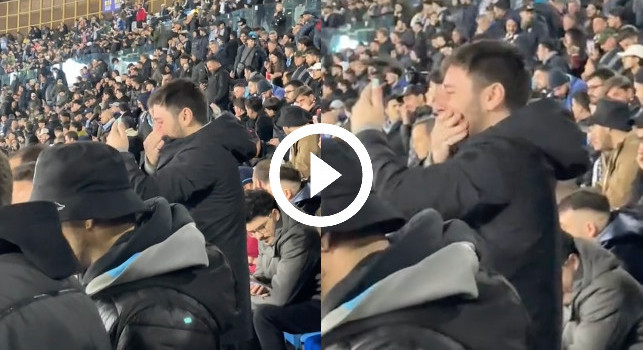 Tifoso Napoli in lacrime al Maradona, immagini da brividi: È stato emozionante! | VIDEO