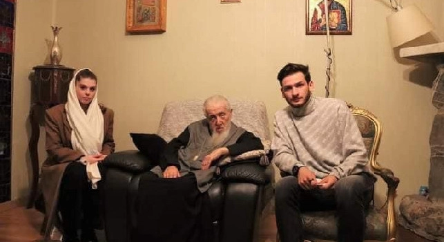 Georgia, il patriarca Elia II benedice Kvaratskhelia: il momento sacro | VIDEO
