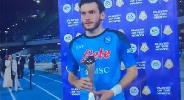 Napoli-Milan: Kvaratskhelia premiato come giocatore del mese di marzo