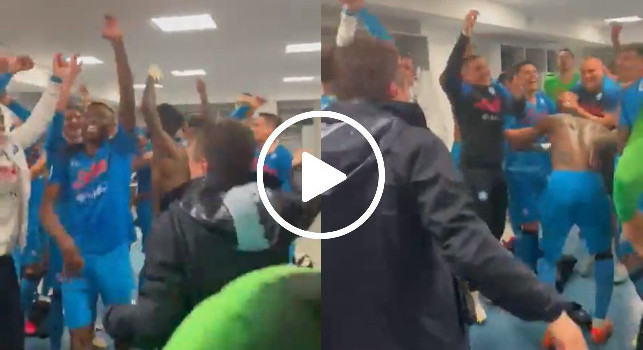 La capolista se ne va, spogliatoio del Napoli in delirio allo Juventus Stadium | VIDEO