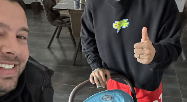 Regalo fantastico per i giocatori del Napoli, spunta il passeggino dello Scudetto! | FOTOGALLERY