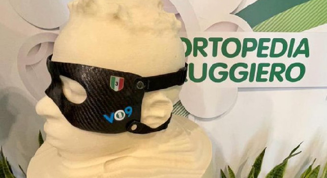 Maschera Osimhen tricolore
