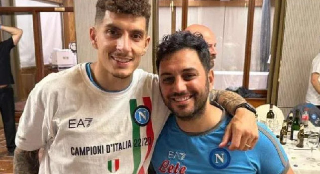 Da CalcioNapoli24 alla SSC Napoli, la favola di Ciro Sarpa: il fotoreporter campione d'Italia | FOTO