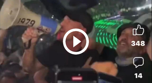 Paolo Cannavaro versione Ultras, canta a squarciagola col megafono in Curva | VIDEO