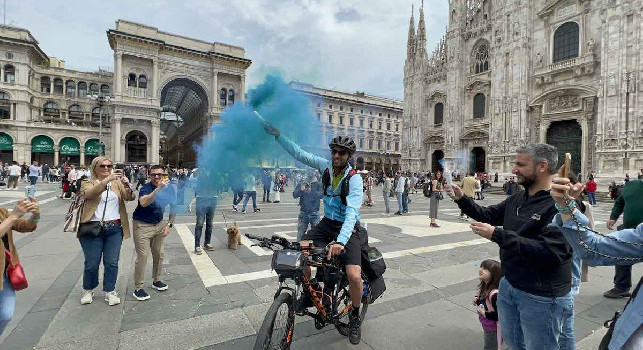 Tifoso in bicicletta