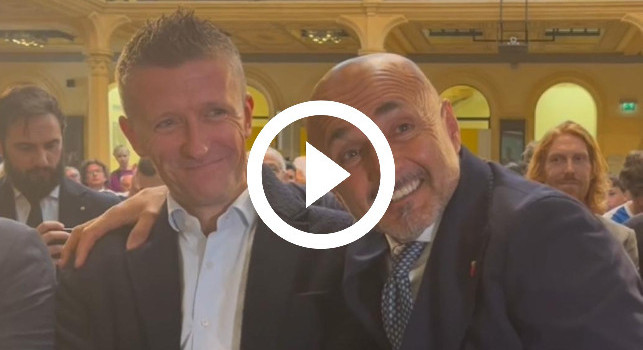 Premio Bulgarelli, maxi accoglienza per Spalletti e poi siparietto con Orsato | VIDEO CN24
