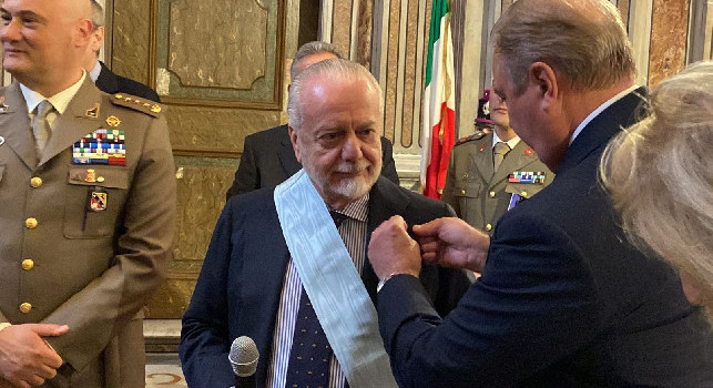 De Laurentiis alla Nunziatella, presidente del Napoli premiato con un riconoscimento speciale | FOTO CN24