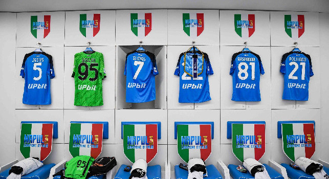 Napoli, nuovo spogliatoio da campioni: prime immagini dopo il restyling | FOTO