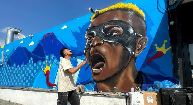 Murales fantastico per Osimhen a Bacoli, super lavoro di RaffoArt | FOTOGALLERY