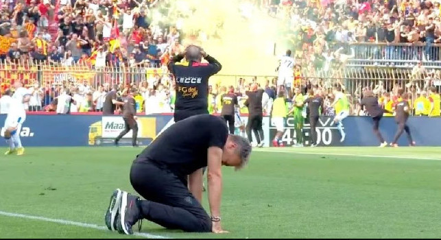 Il Lecce ottiene la salvezza: la commovente reazione di Baroni al gol decisivo | FOTO