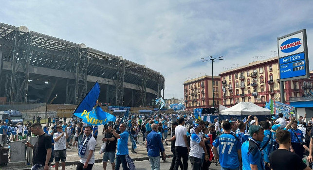 Scudetto Napoli, via la scaramanzia: in città spunta già chi inizia a vendere questo