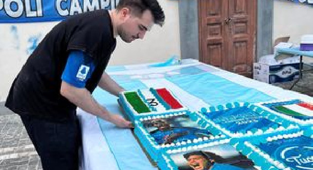 Una torta di 80 Kg, così il Bakery chef Fabio Tuccillo omaggia i Campioni d’Italia | FOTO