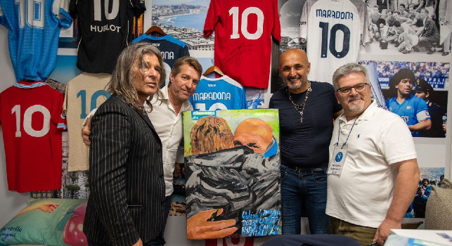L'abbraccio di Udine con Santoro in un ritratto: Spalletti ricambia la Fondazione Fioravante Polito con un regalo! | FOTO