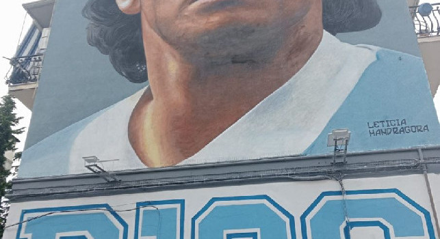 Omaggio al Pibe de Oro, nuovo murale svelato a Napoli | VIDEO