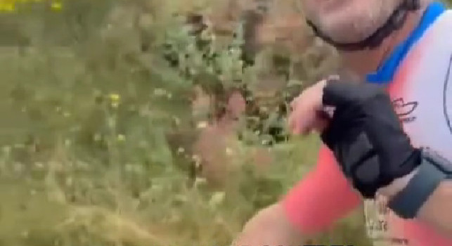 Ciro Ferrara e Paolo Cannavaro: siparietto esilarante in bici, sentite cosa si dicono | VIDEO