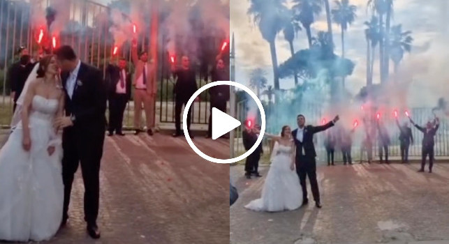 Coro e fumogeni, spunta il matrimonio stile ultras a Piazza Vittoria a Napoli! | VIDEO