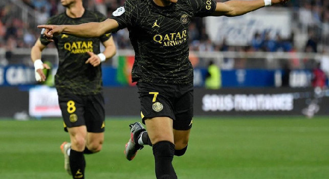 Offerta di 300 mln dall'Arabia Saudita al PSG per Mbappe, ma il francese vuole solo il Real Madrid