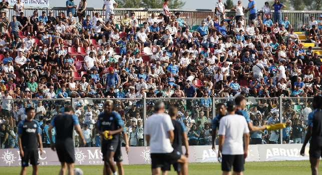 Allenamento Napoli a Castel di Sangro: Demme ko anzitempo! Elmas e Olivera a riposo, Lobotka a mezzo servizio. Simeone e Lozano goleador | VIDEO